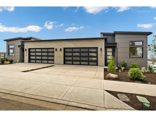 2411 E 6th St, Vancouver, WA 98661