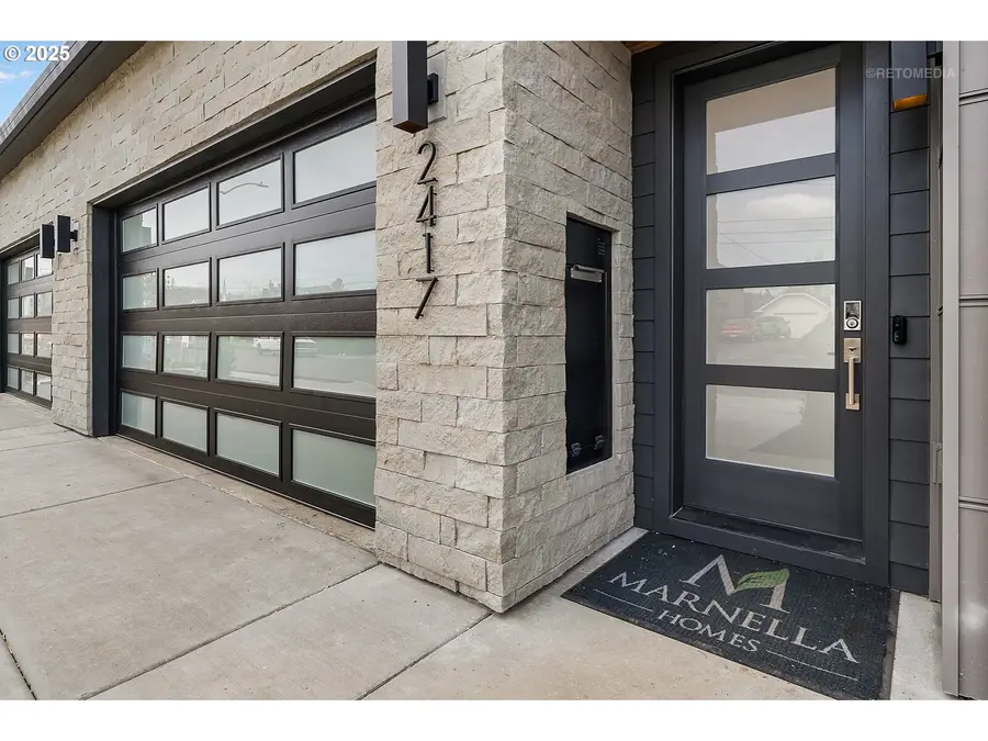 2411 E 6th St, Vancouver, WA 98661 - #2