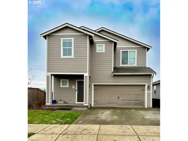 1424 W 11th St, LaCenter, WA 98629