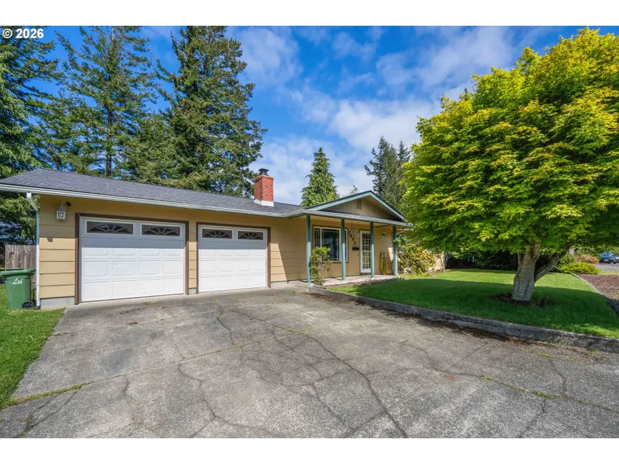 3864 Vista Dr, North Bend, OR 97459 - #2