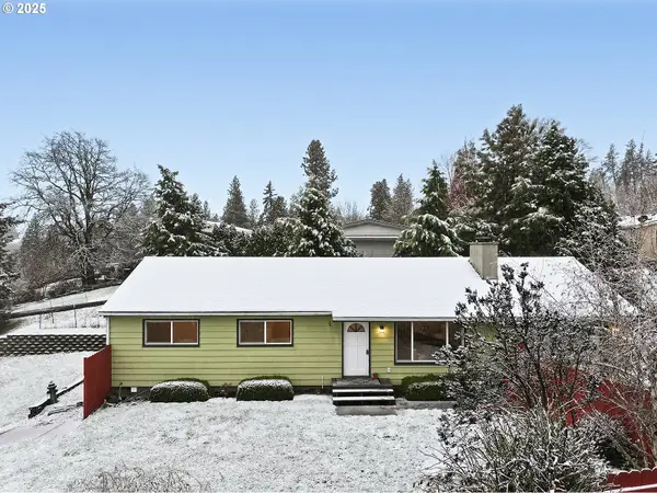 3299 Durland Dr, HoodRiver, OR 97031