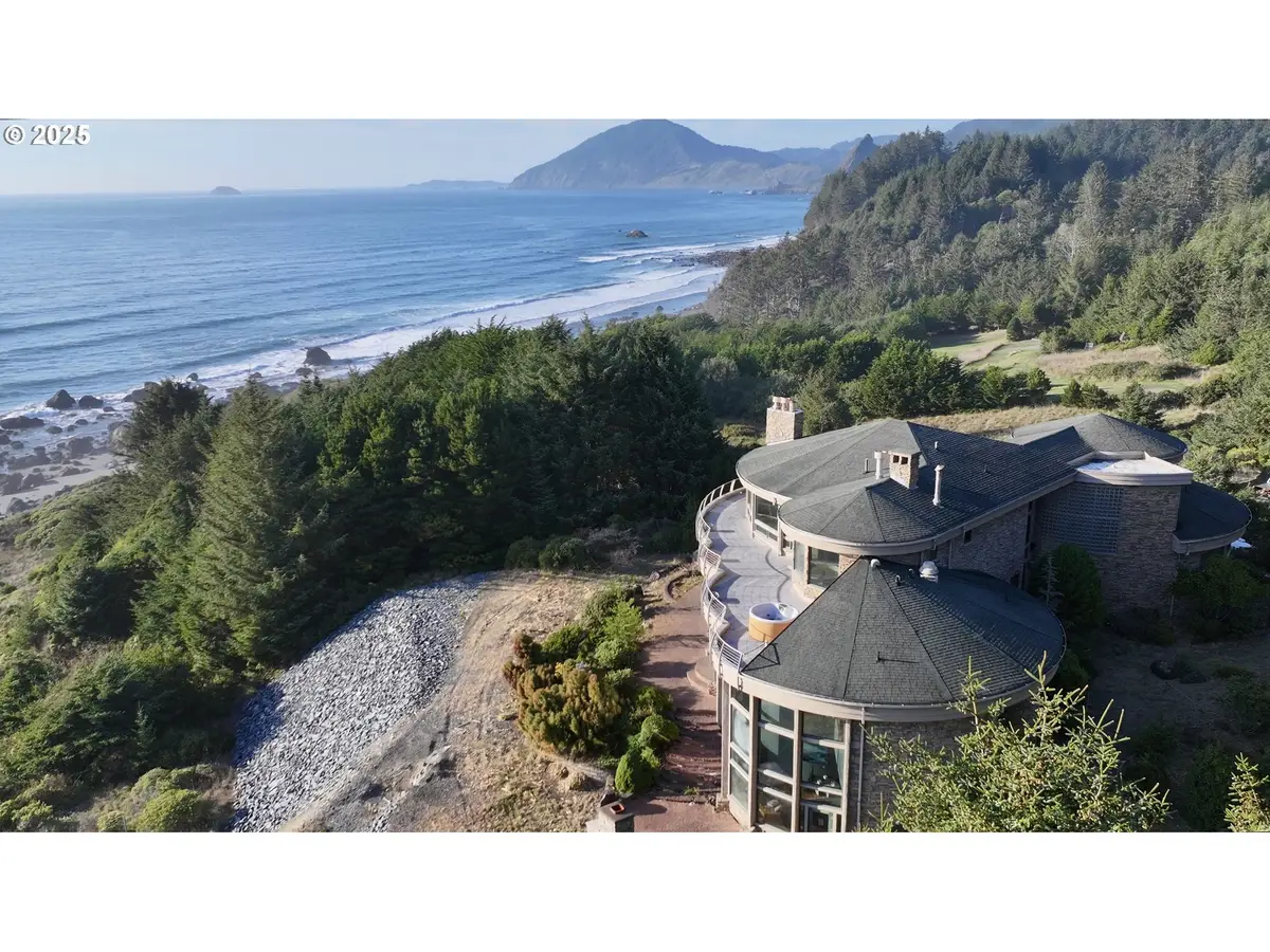 95100 Pigeon Point Rd, Gold Beach, OR 97444 - #1