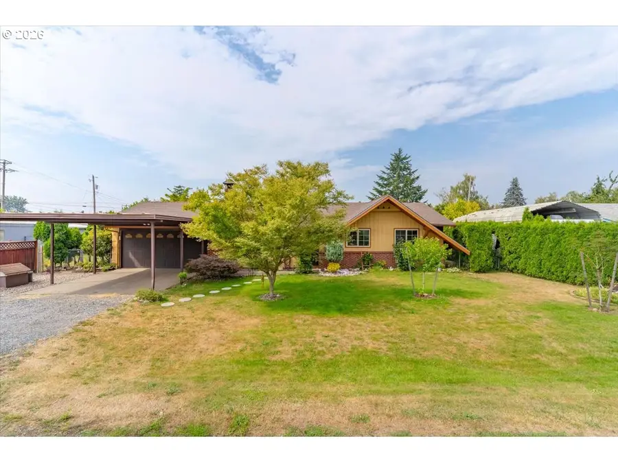 37163 Pony Ln, Lebanon, OR 97355 - #3
