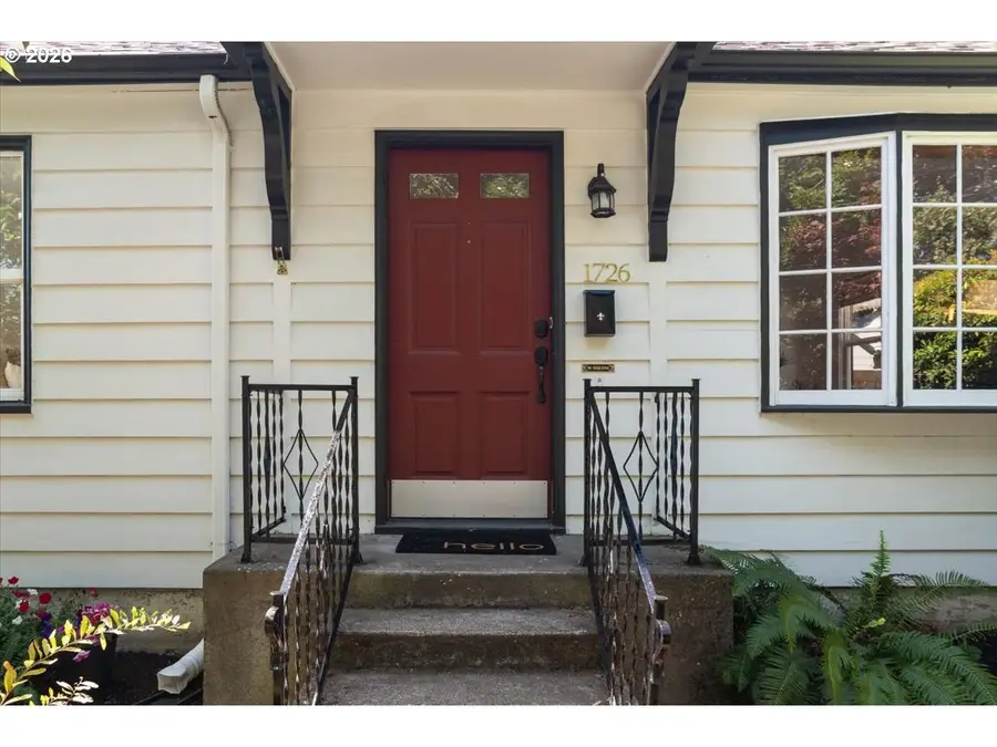 1726 SE Reedway St, Portland, OR 97202 - #2