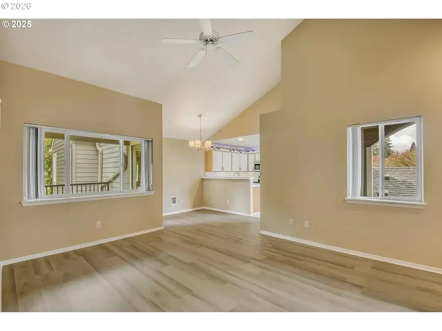 5225 Jean Rd, Lake Oswego, OR 97035 - #2