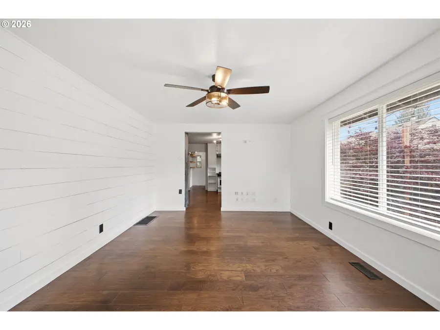 727 Warren St, Oregon City, OR 97045 - #3