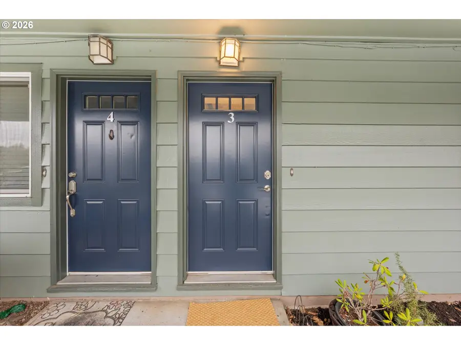 1025 SW Bertha Blvd #3, Portland, OR 97219 - #2