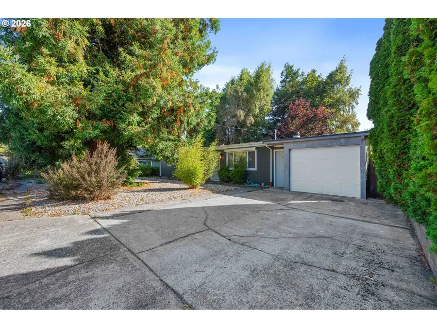 2730 33rd St, Coos Bay, OR 97420 - #3