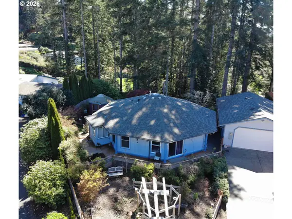 1625 Kristi Loop, Lakeside, OR 97449