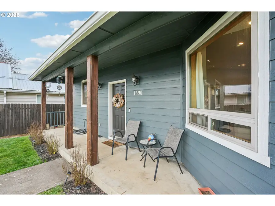 1590 SW Hill St, Dallas, OR 97338 - #3