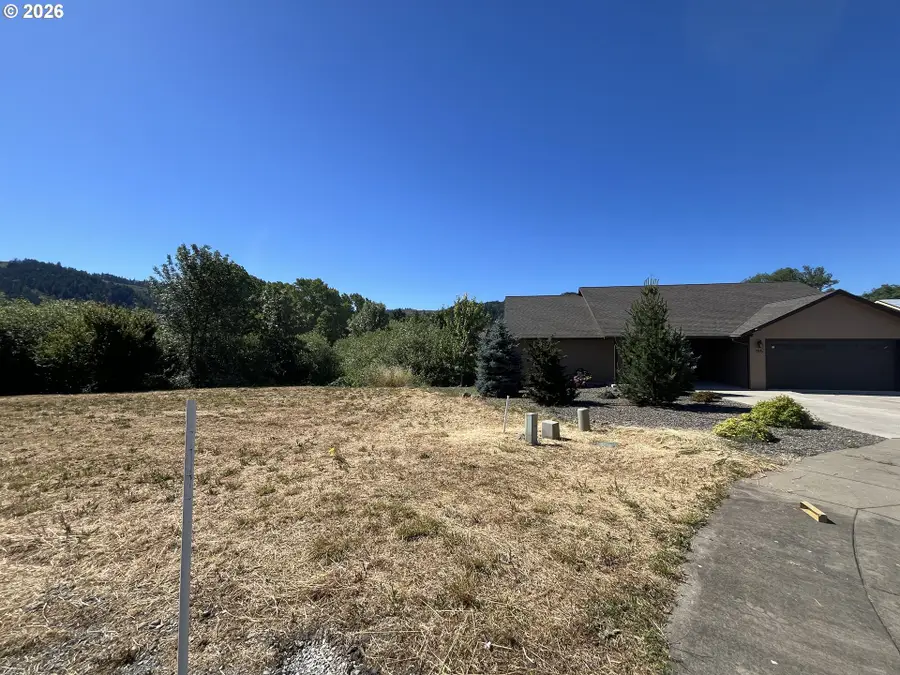 155 SE Callaham Ct, Myrtle Creek, OR 97457 - #3