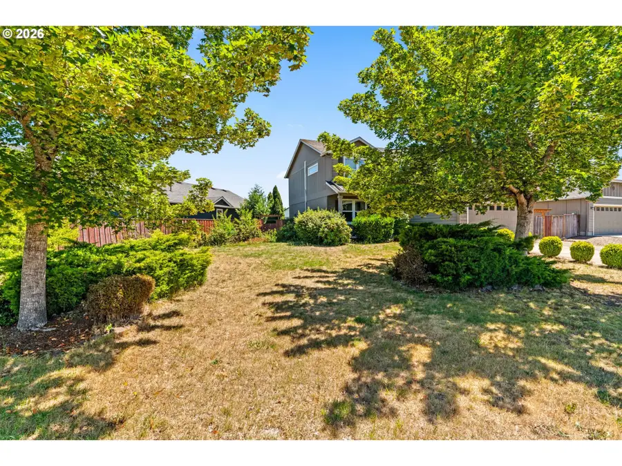 1032 S 1st St, Cottage Grove, OR 97424 - #3