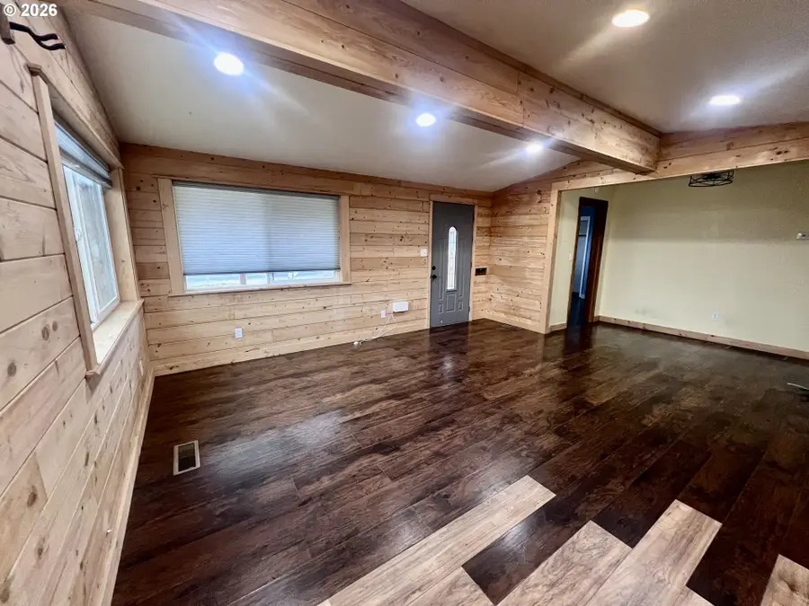 1205 Y Ave, La Grande, OR 97850 - Image #3