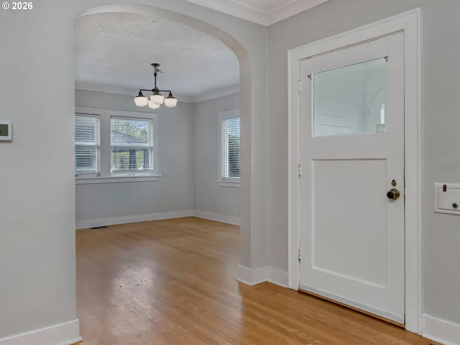 7825 N Willamette Blvd, Portland, OR 97203 - #2