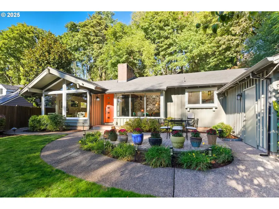 2703 Glen Eagles Rd, Lake Oswego, OR 97034 - Image #2