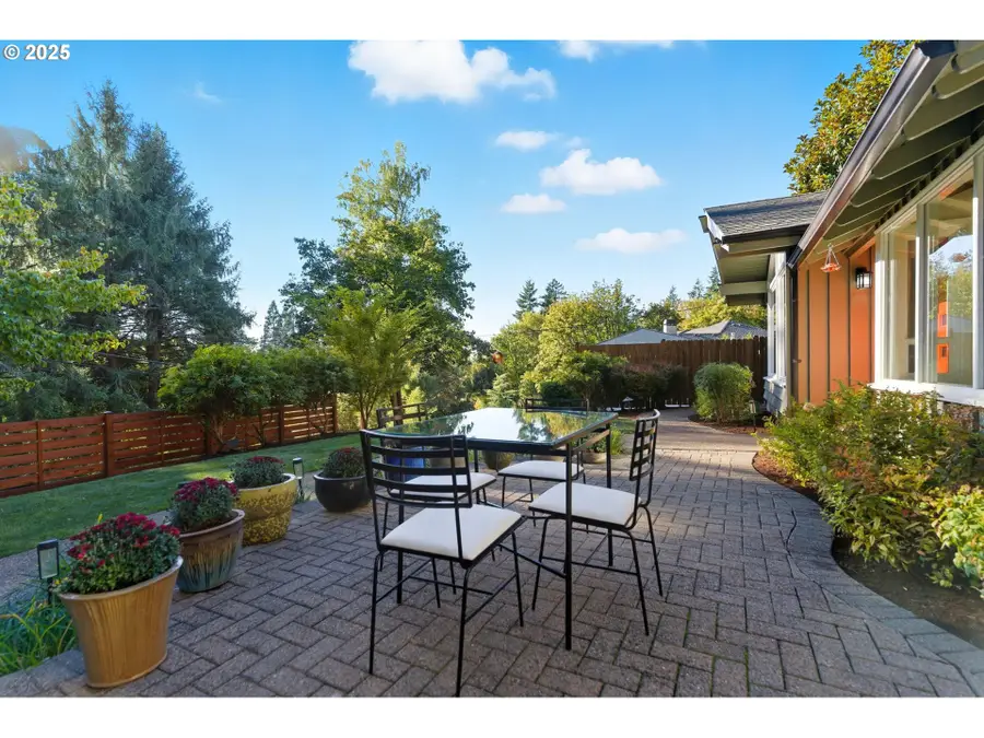 2703 Glen Eagles Rd, Lake Oswego, OR 97034 - Image #3