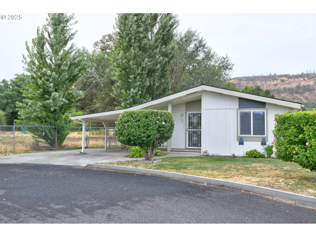 950 Pomona St #127, The Dalles, OR 97058 - Image #1