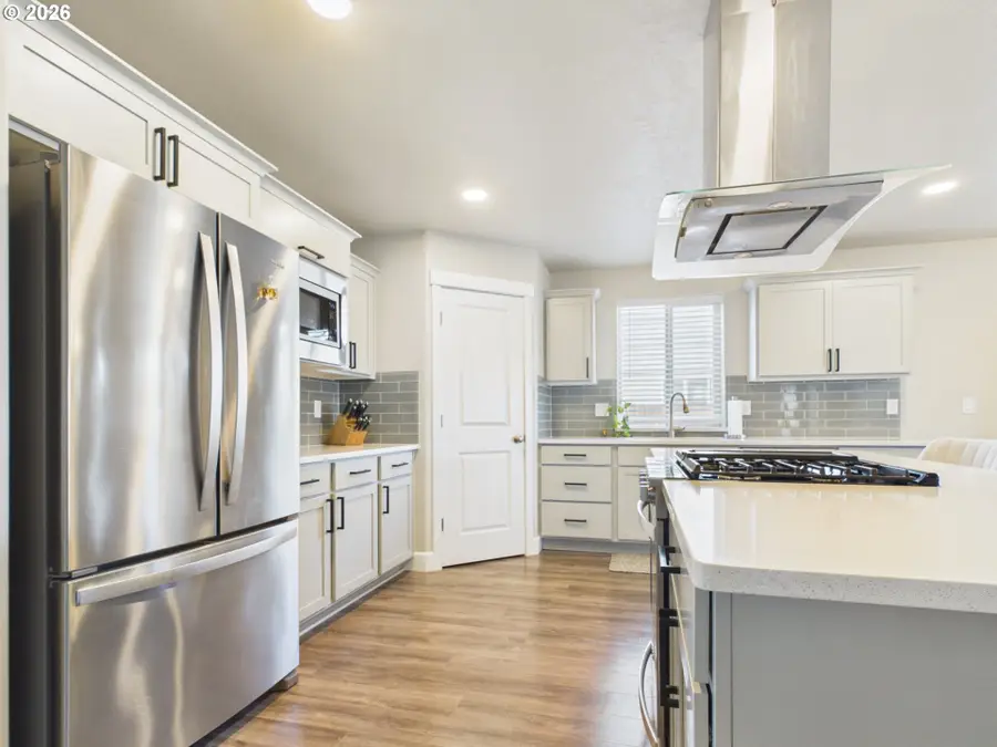 1437 E Hurlburt Ave, Hermiston, OR 97838 - #2