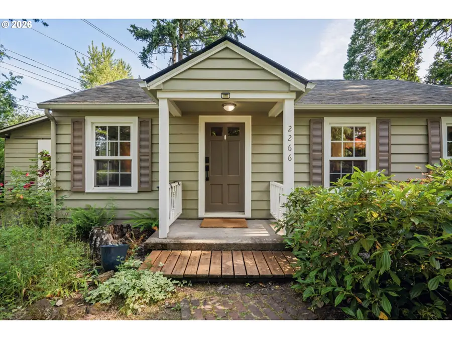 2266 SE Torbank Rd, Milwaukie, OR 97222 - #2