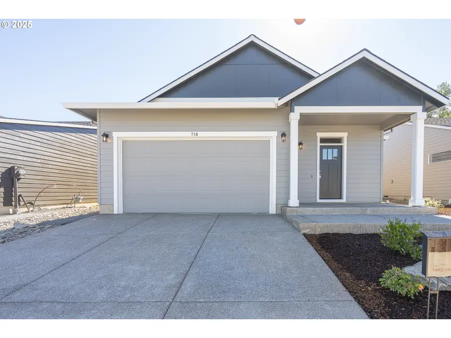 718 Tigerlily St, Silverton, OR 97381 - Image #2