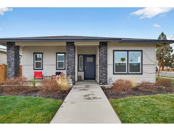 559 NW Rimrock Ct, Redmond, OR 97756
