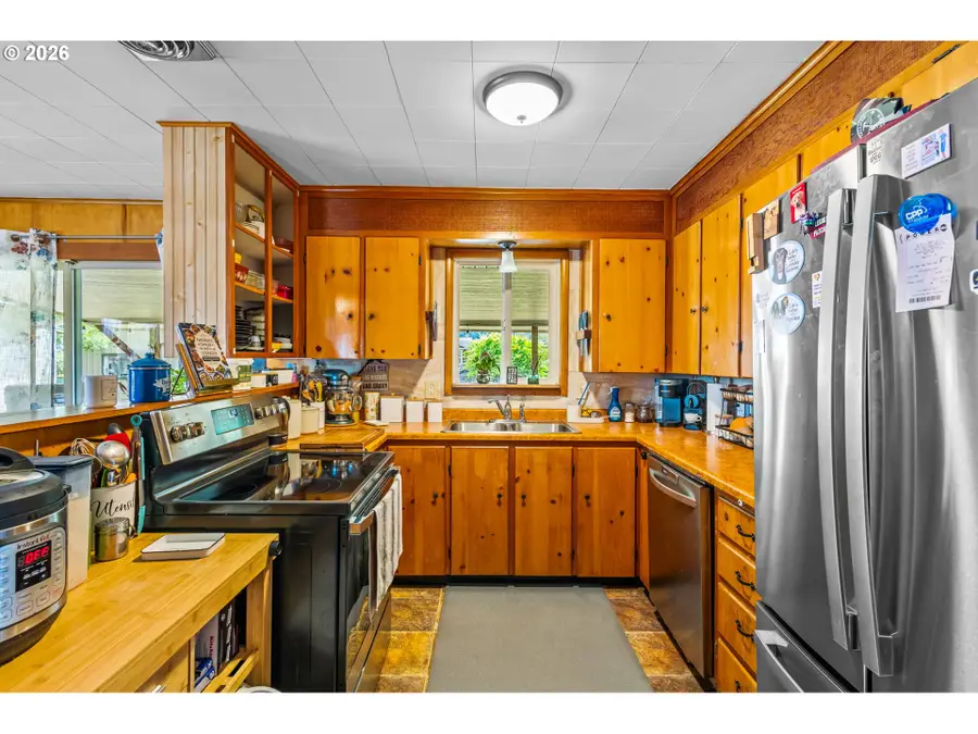 4509 Long St, Sweet Home, OR 97386 - #3