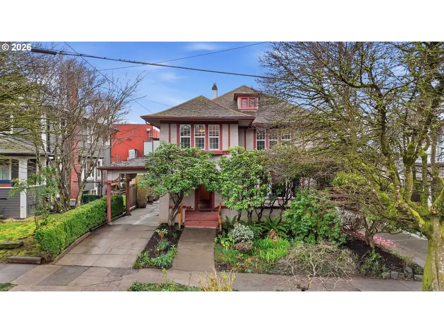 3136 NE Couch St, Portland, OR 97232 - #3