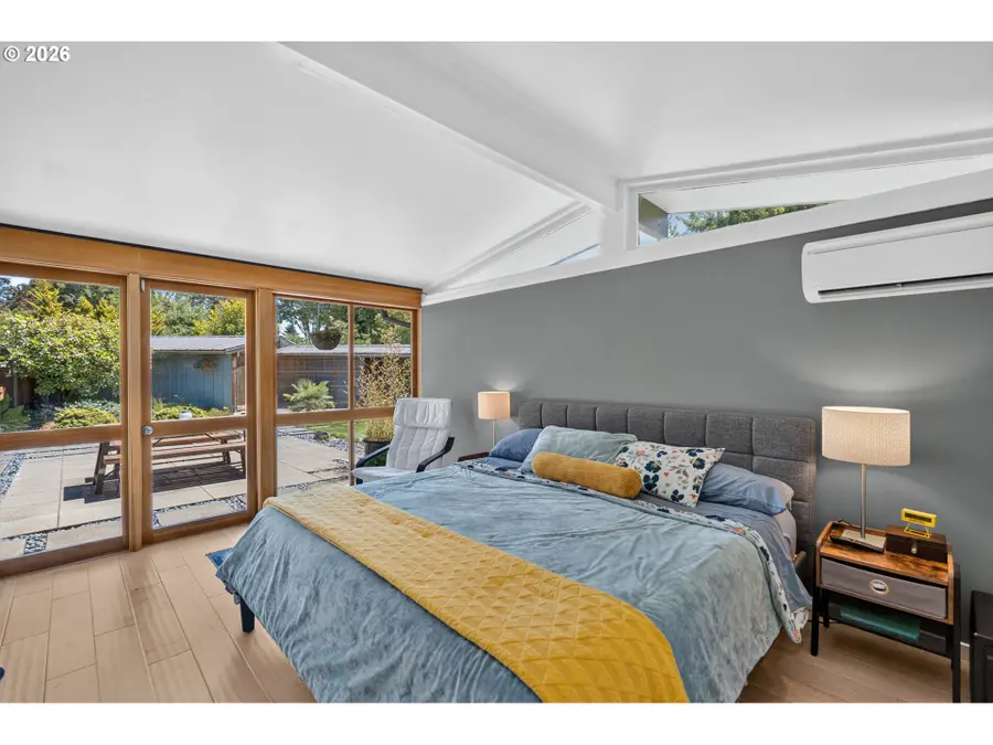 826 Delmar Pl, Eugene, OR 97401 - #3