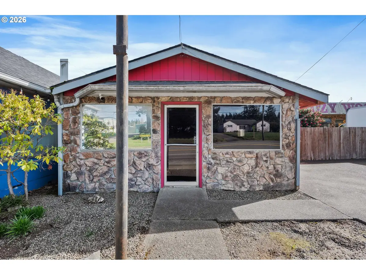 2245 Broadway Ave, North Bend, OR 97459 - #1