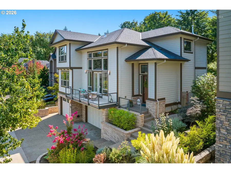1214 SW Ophelia St, Portland, OR 97219 - #2