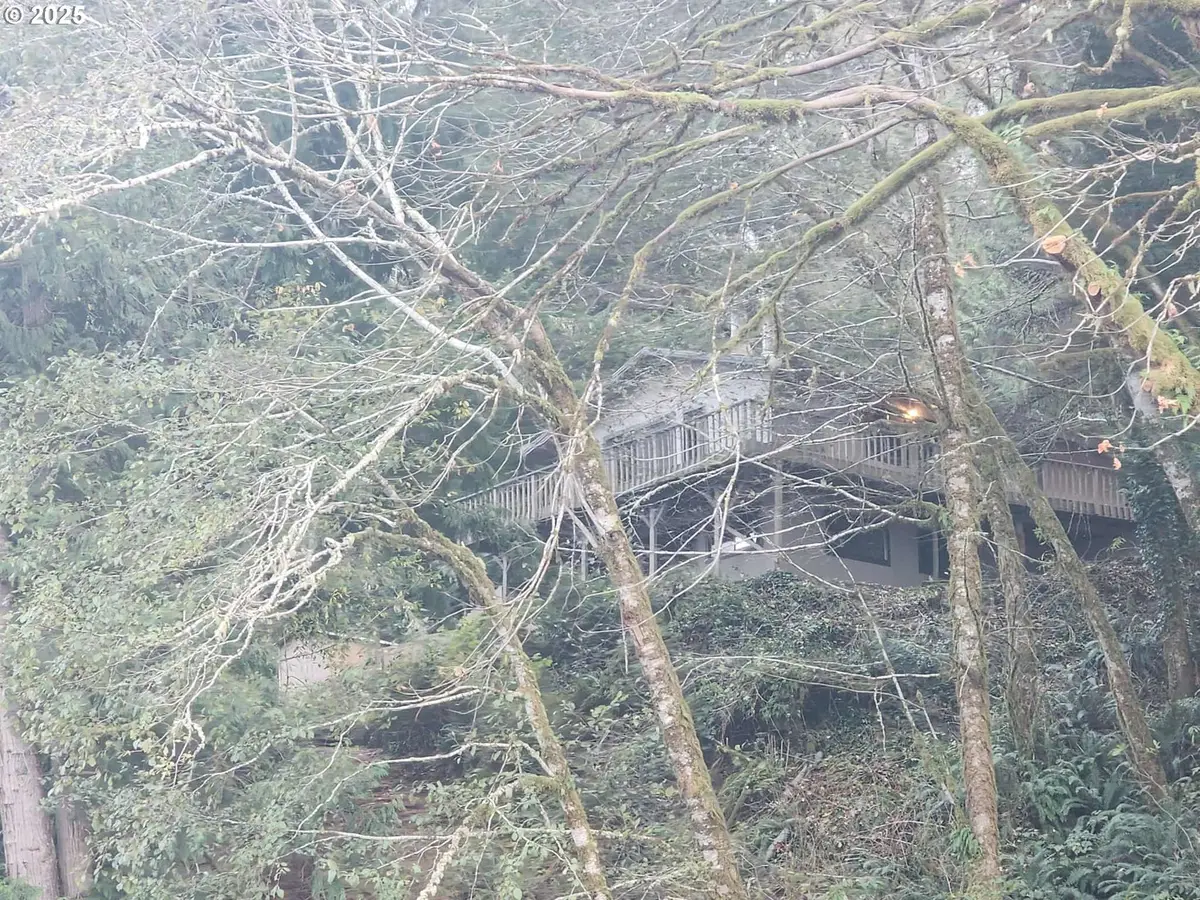 763 N Tenmile, Lakeside, OR 97449 - Image #1