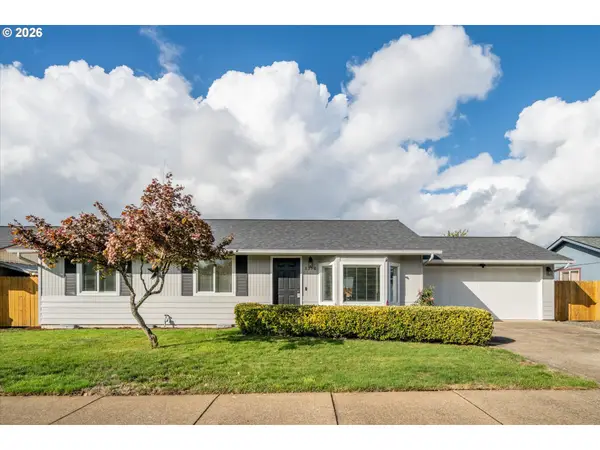 3316 Redwood Dr, Springfield, OR 97478