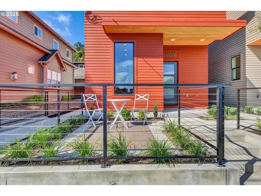 5769 S Kelly Ave, Portland, OR 97239 - Image #3