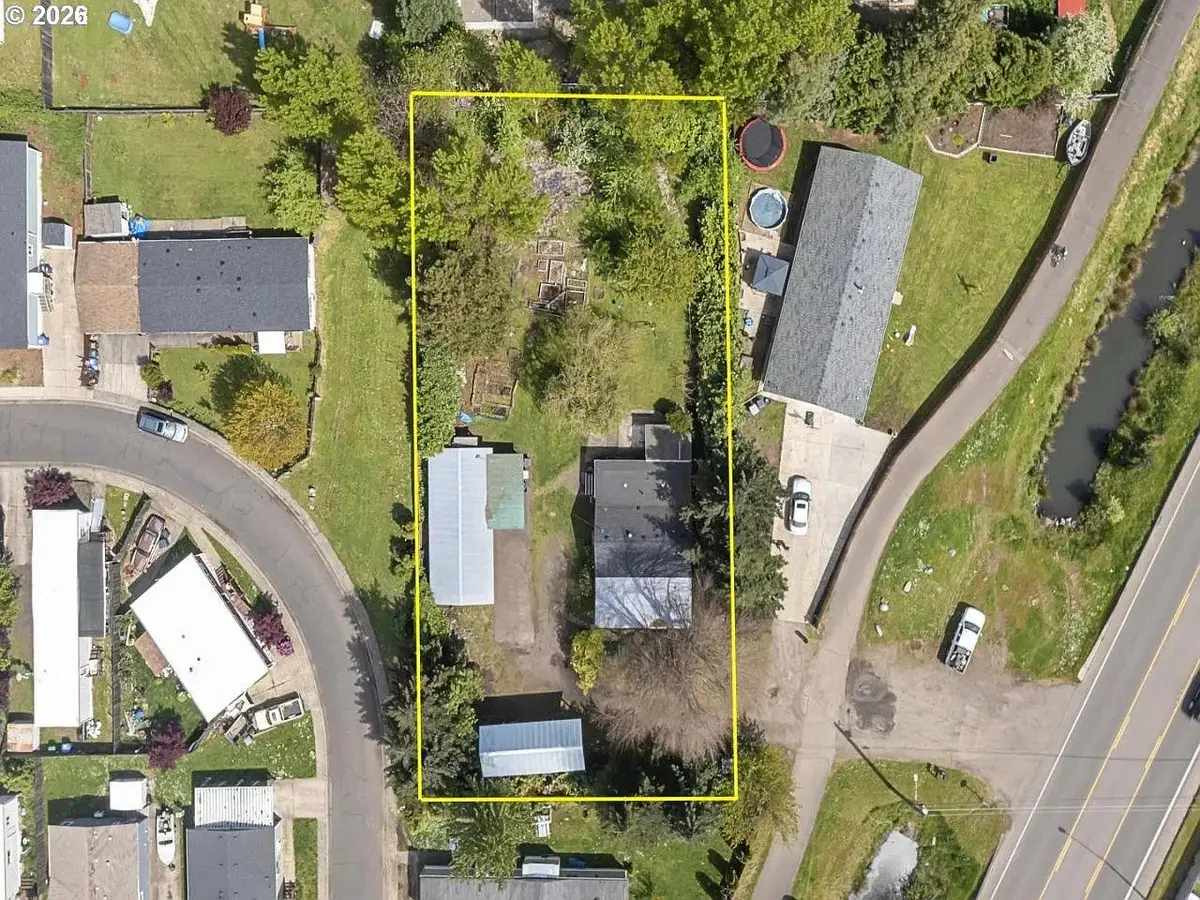 3849 Roosevelt Blvd, Eugene, OR 97402 - #1