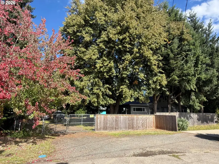 3849 Roosevelt Blvd, Eugene, OR 97402 - #3