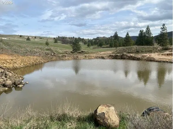 10 Buttercup Ln, Lyle, WA 98635