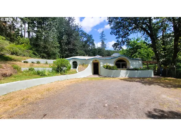 86131 Cherokee Dr, Eugene, OR 97402