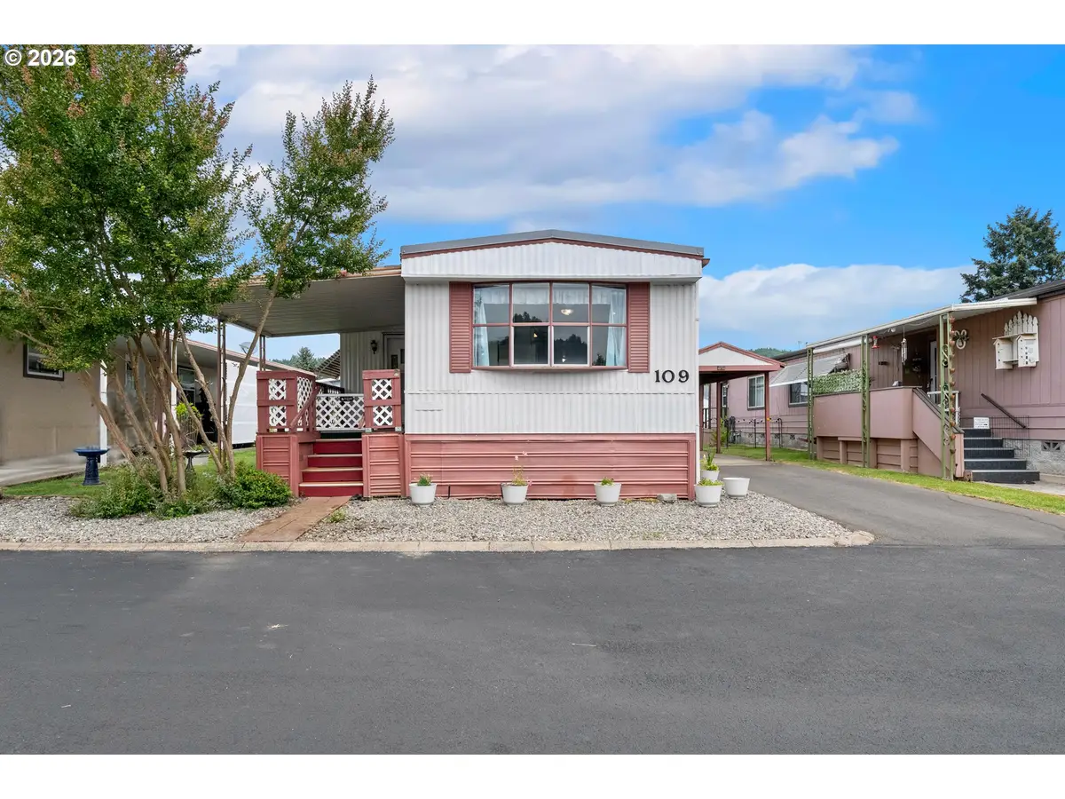 1200 E Central Ave #109, Sutherlin, OR 97479 - #1