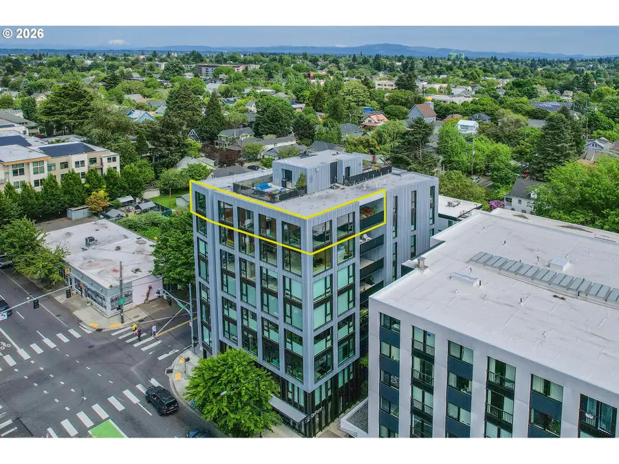12 NE Fremont St #801, Portland, OR 97212 - #2
