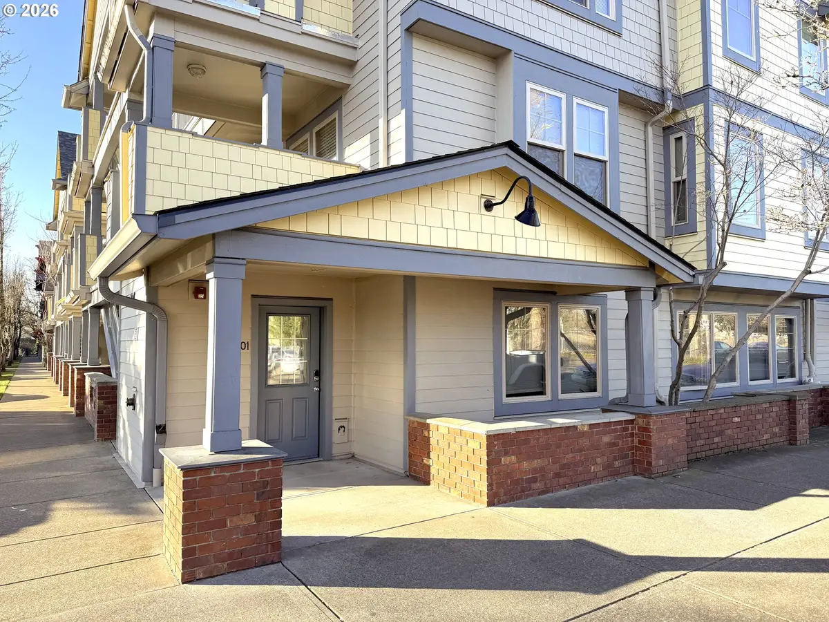 9837 NE Irving St #301, Portland, OR 97220 - Image #1