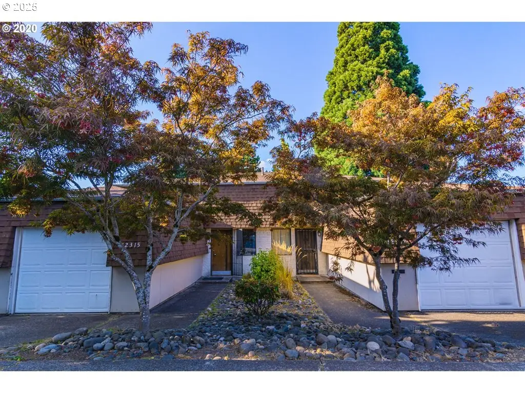 12315 12317 NE Fremont St, Portland, OR 97230 - Image #1