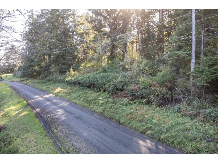 SE 6300 Quay Place Pl, Lincoln City, OR 97367 - Image #2