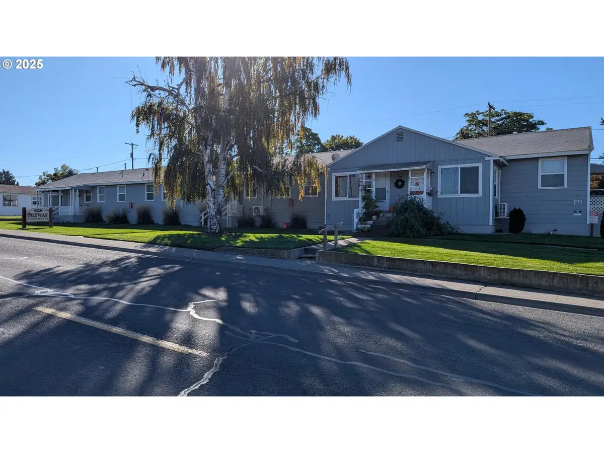 204 SE 12th St, College Place, WA 99324 - Image #1