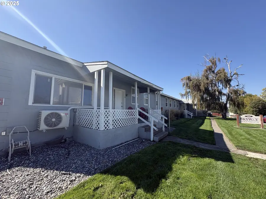 204 SE 12th St, College Place, WA 99324 - Image #2