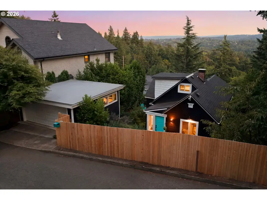 3810 SW Grover St, Portland, OR 97221 - #2