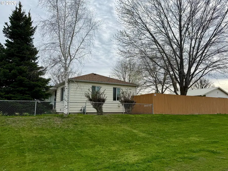 611 SW Birch St, Pilot Rock, OR 97868 - #2