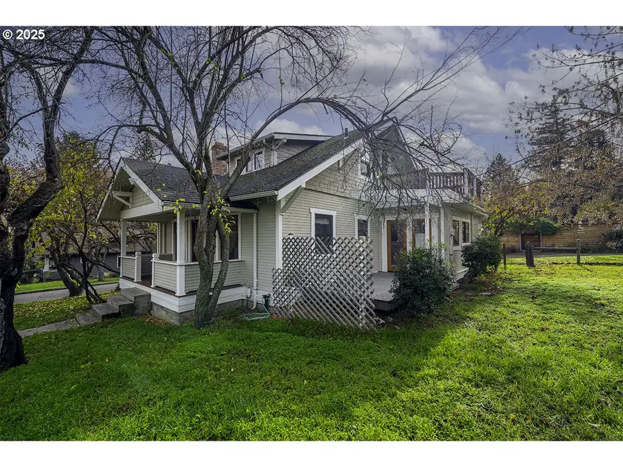 126 Nursery St, Ashland, OR 97520 - Image #2