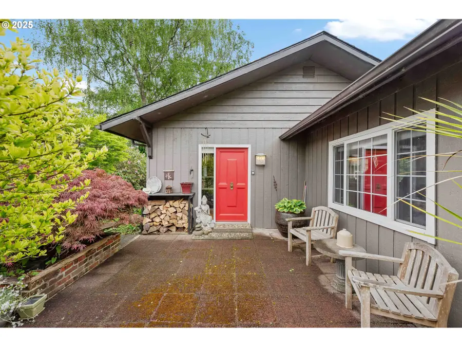 93648 W Mill Ln, Coos Bay, OR 97420 - Image #2