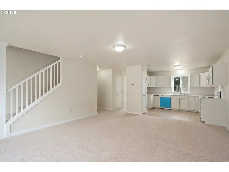 2518 SE 130th Ave, Portland, OR 97236 - #3