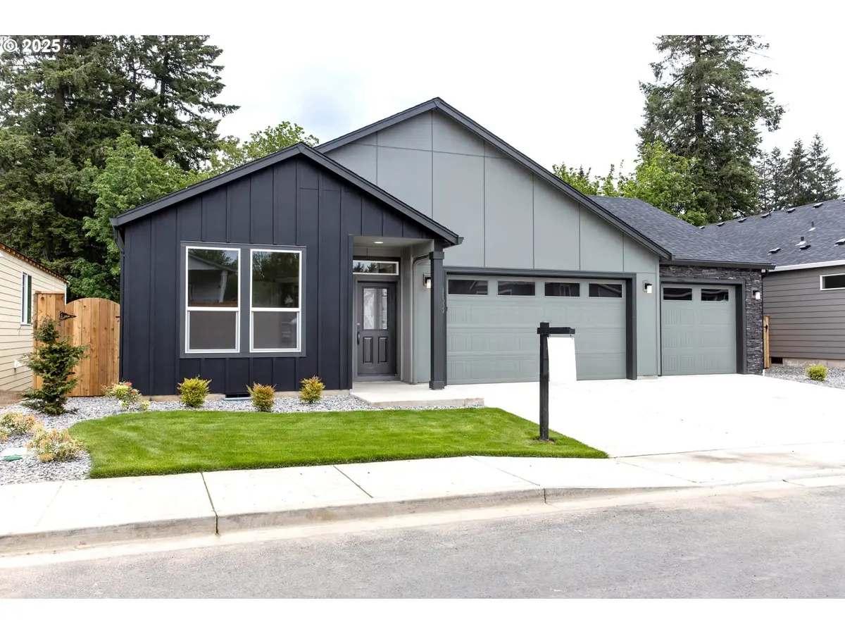 11009 NW 11th Pl, Vancouver, WA 98685 - Image #1